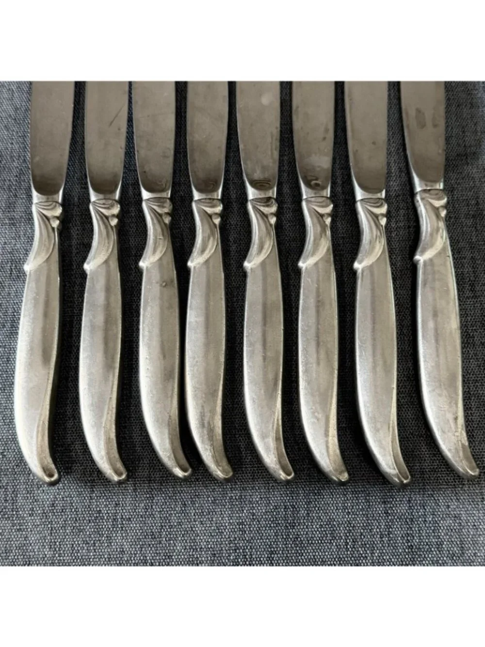 8 International Silver 1847 Rogers Bros FLAIR Silverplate Dinner Knives 1956